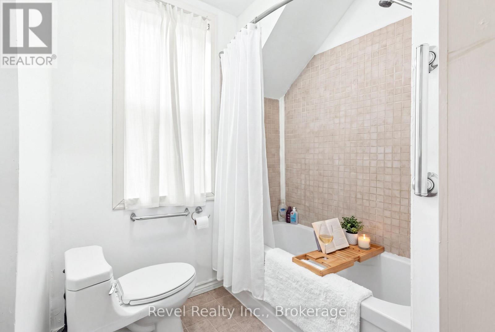68 WILLIAM STREET S - Image 37