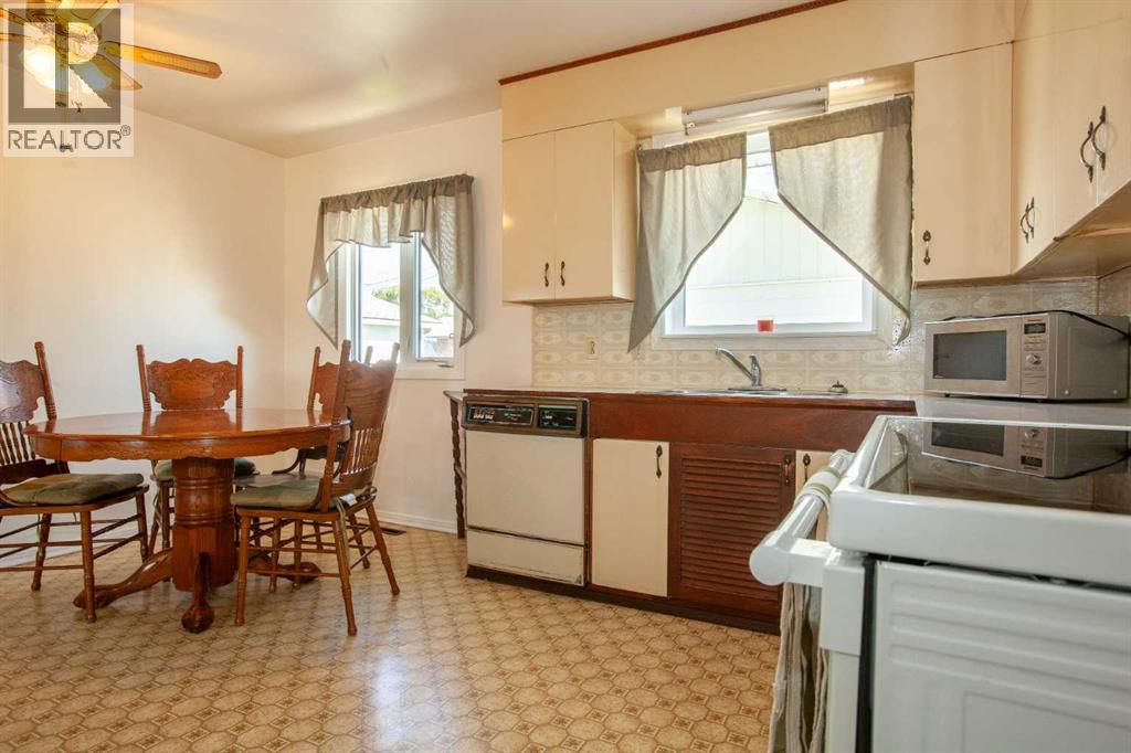 5114 47 Avenue West - Photo 6