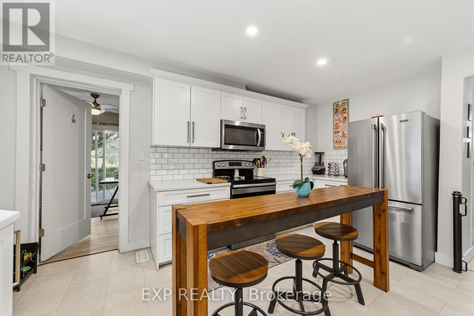 29 WINNIETT STREET - Image 10