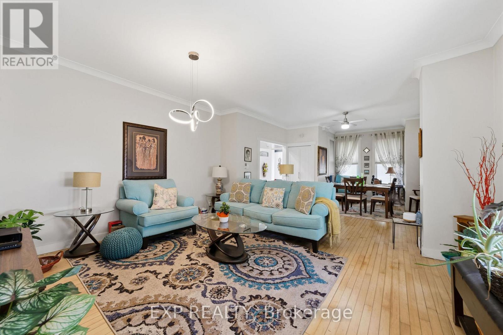 29 WINNIETT STREET - Image 4
