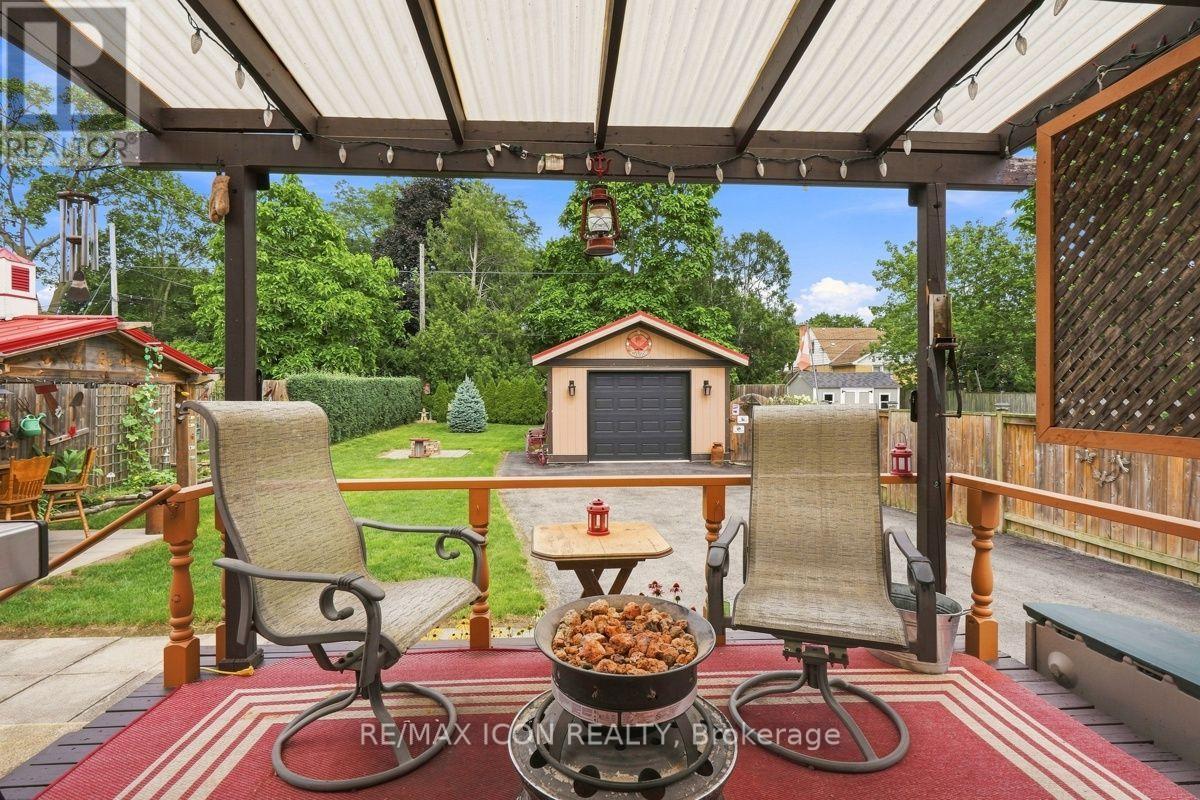 374 HALE STREET - 35