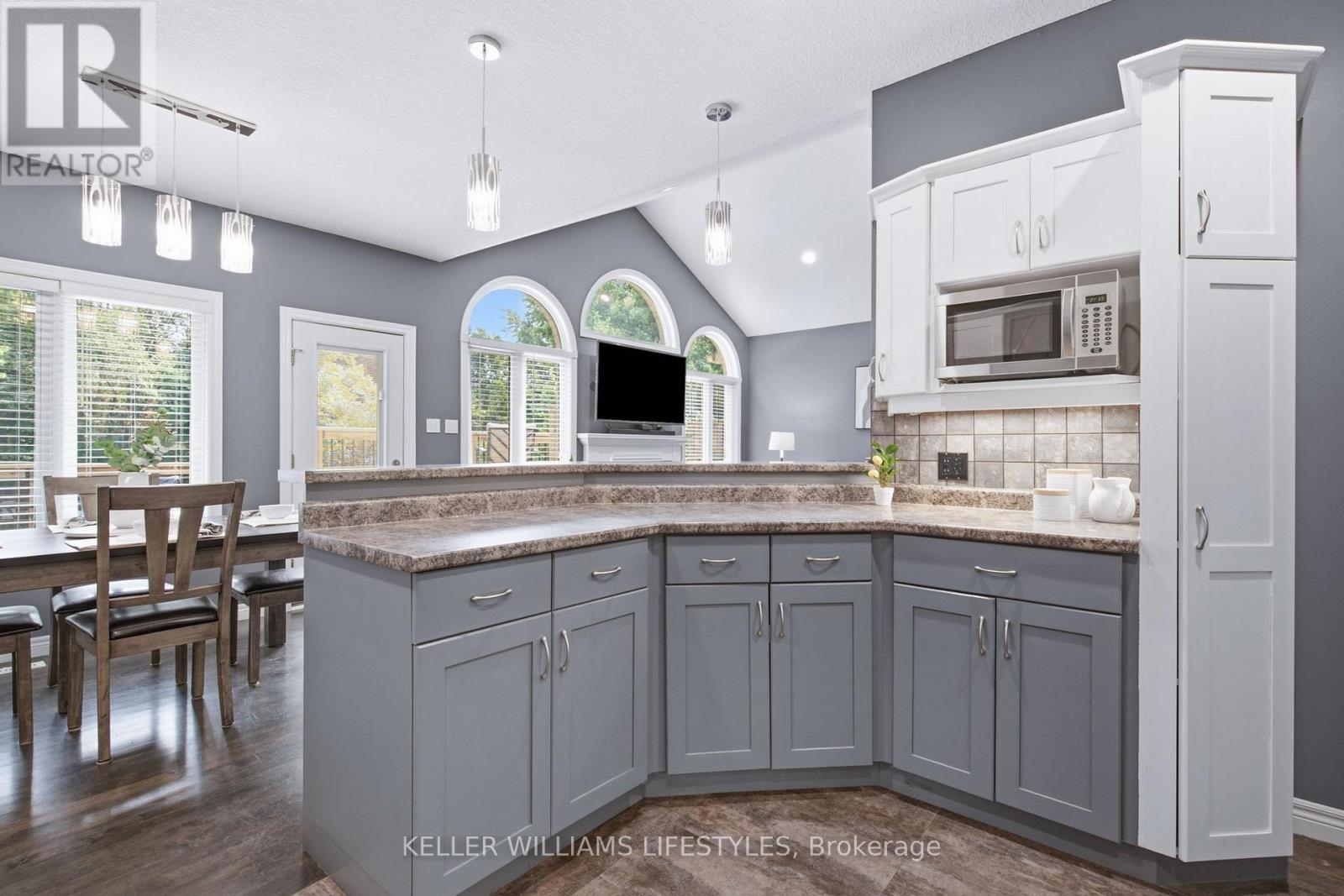 553 JULIANA DRIVE - Image 12