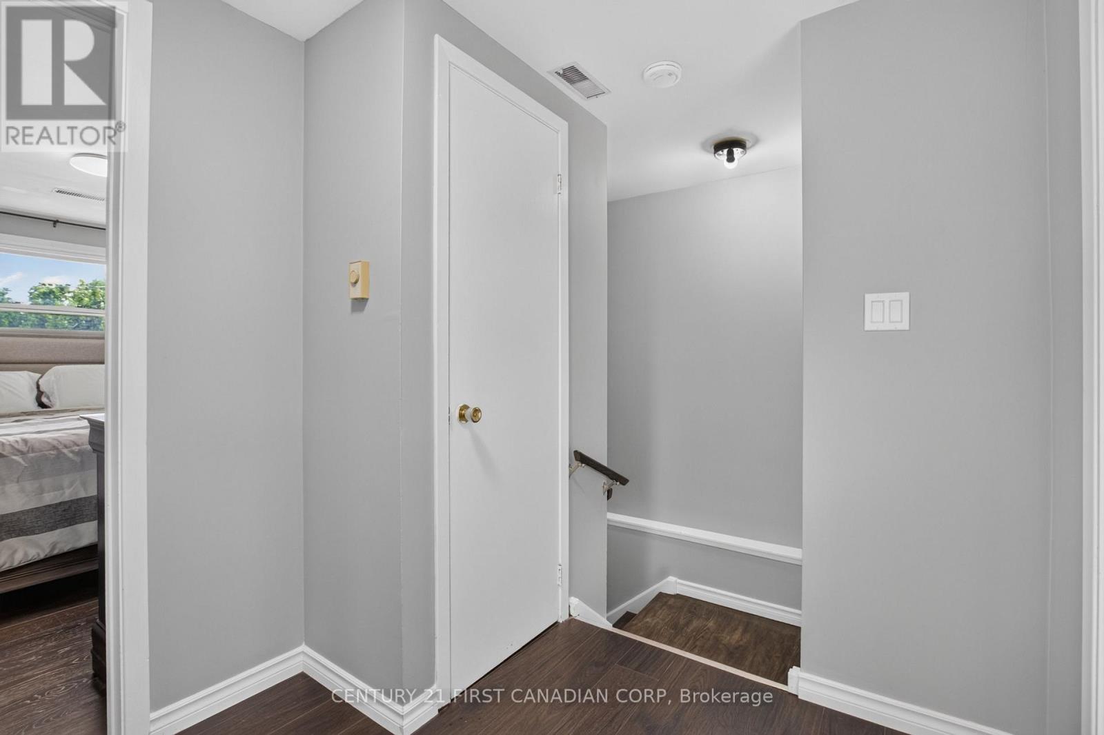 44 HAMMOND STREET - Image 18