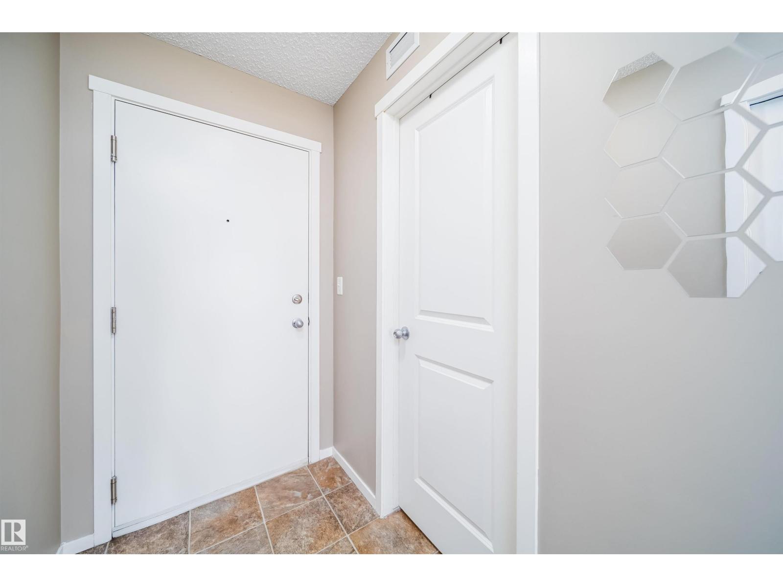 #315 5816 MULLEN PL NW, MacTaggart, Edmonton photo 4
