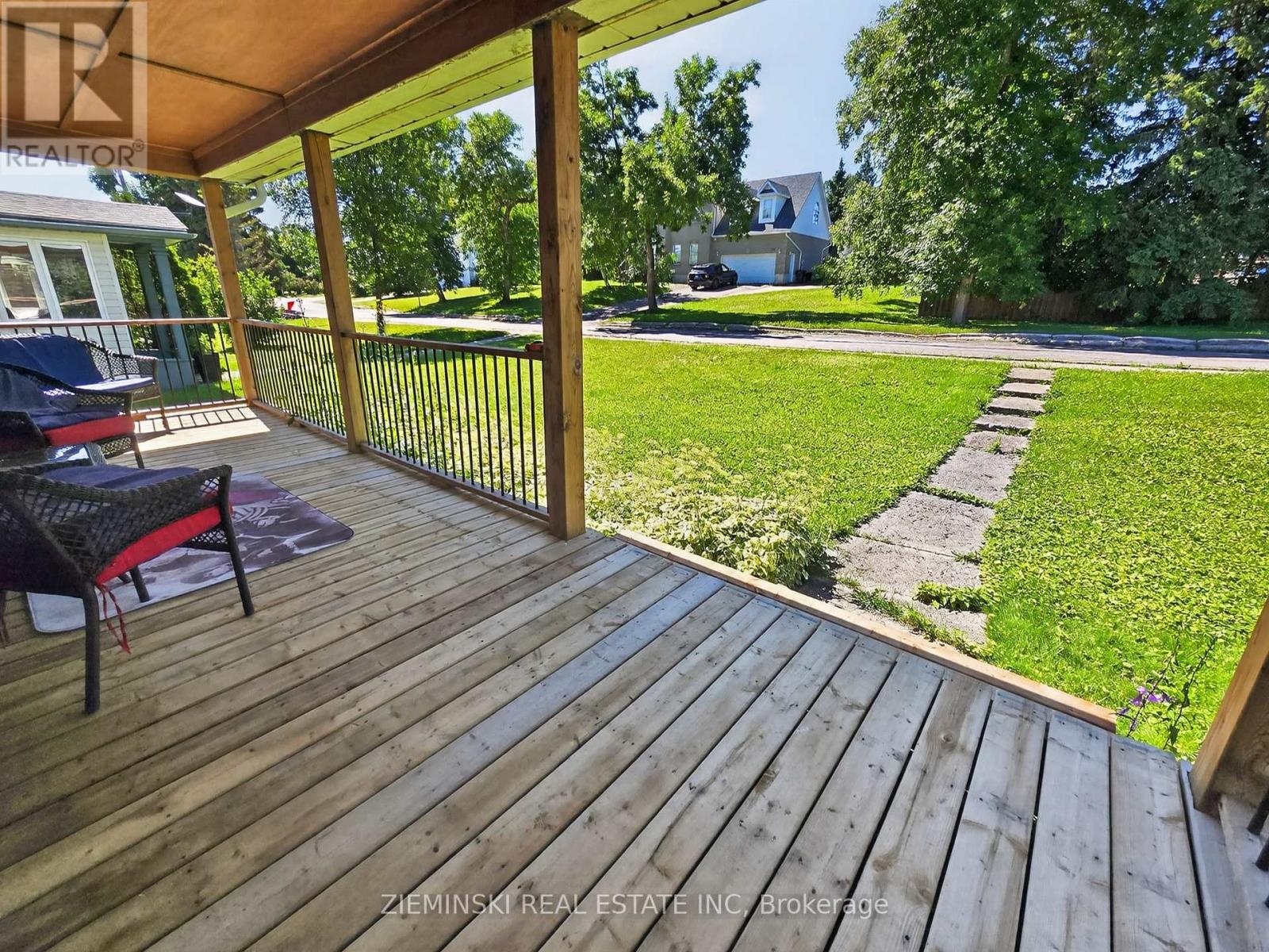 137 CAMBRIDGE AVENUE - 2