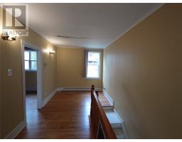 8 Central Street thumbnail 7