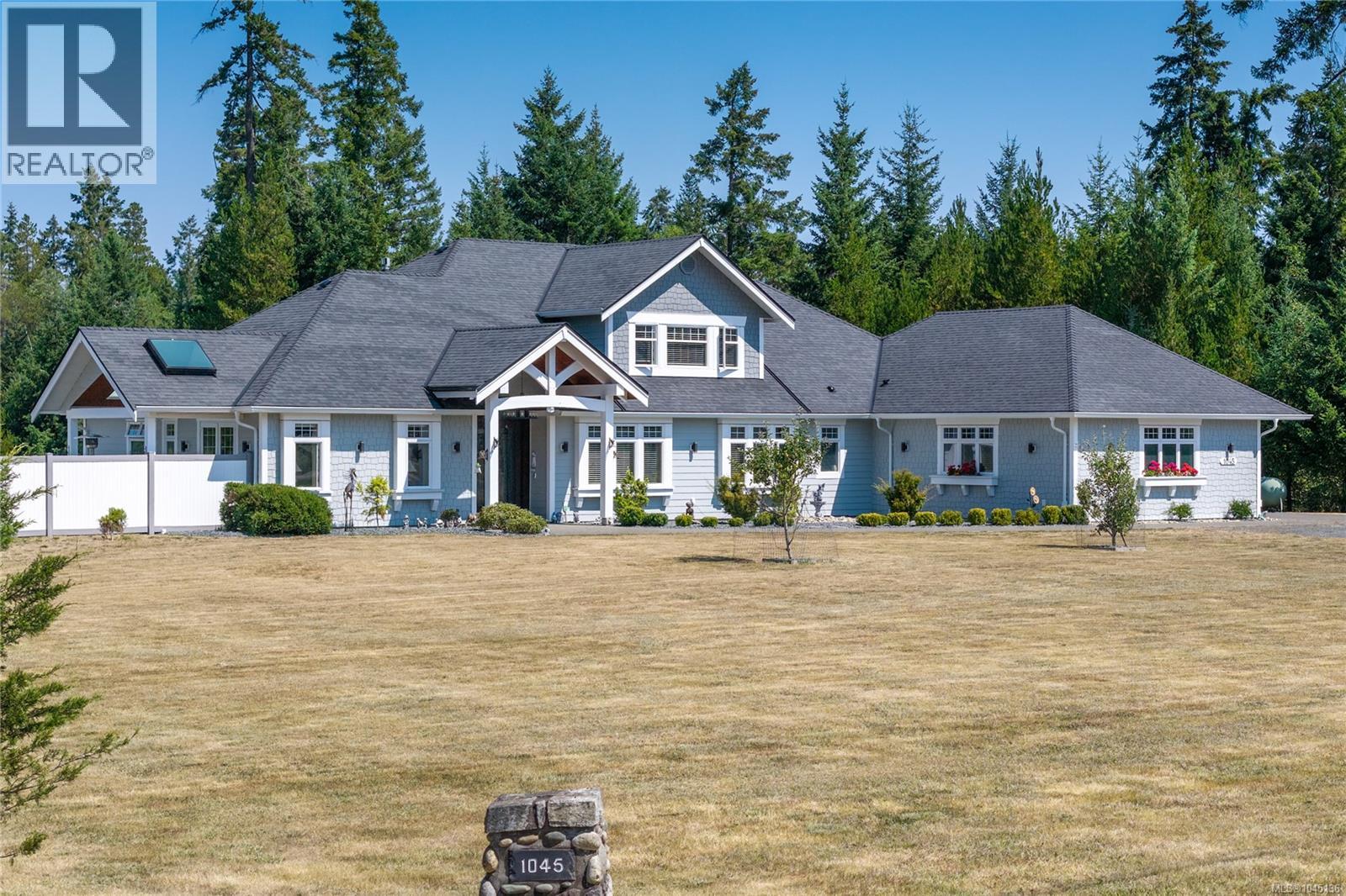 Property for sale at 1045 Matuka Dr