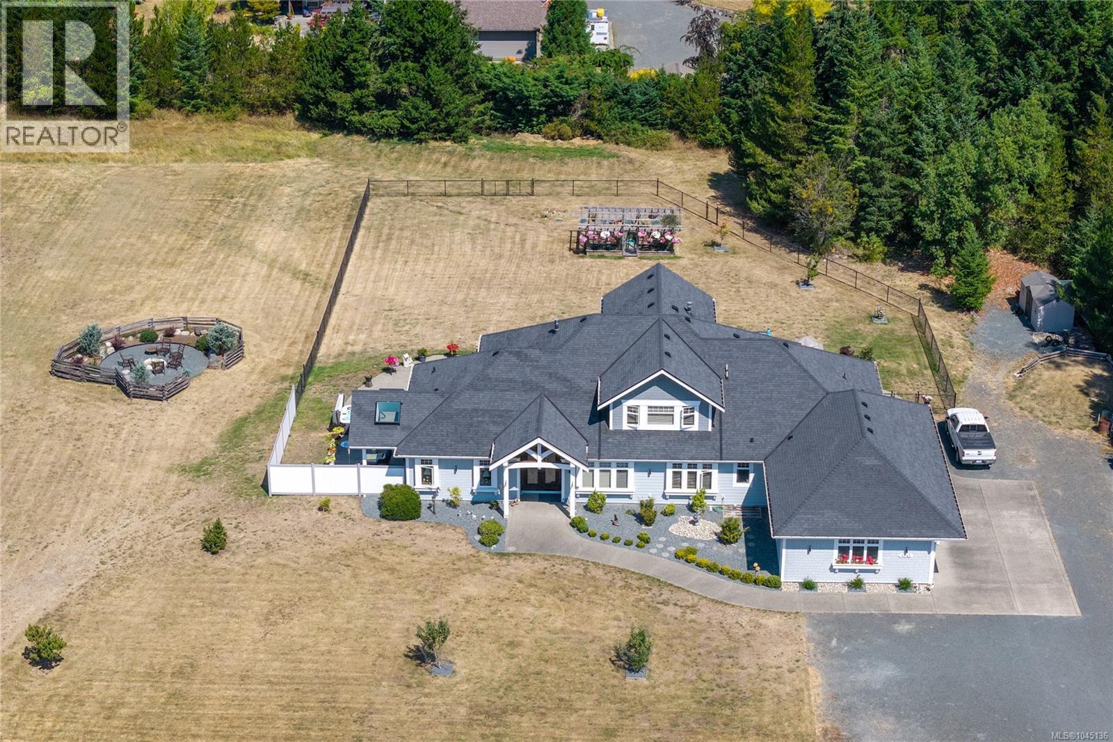 1045 Matuka Dr - Image 11