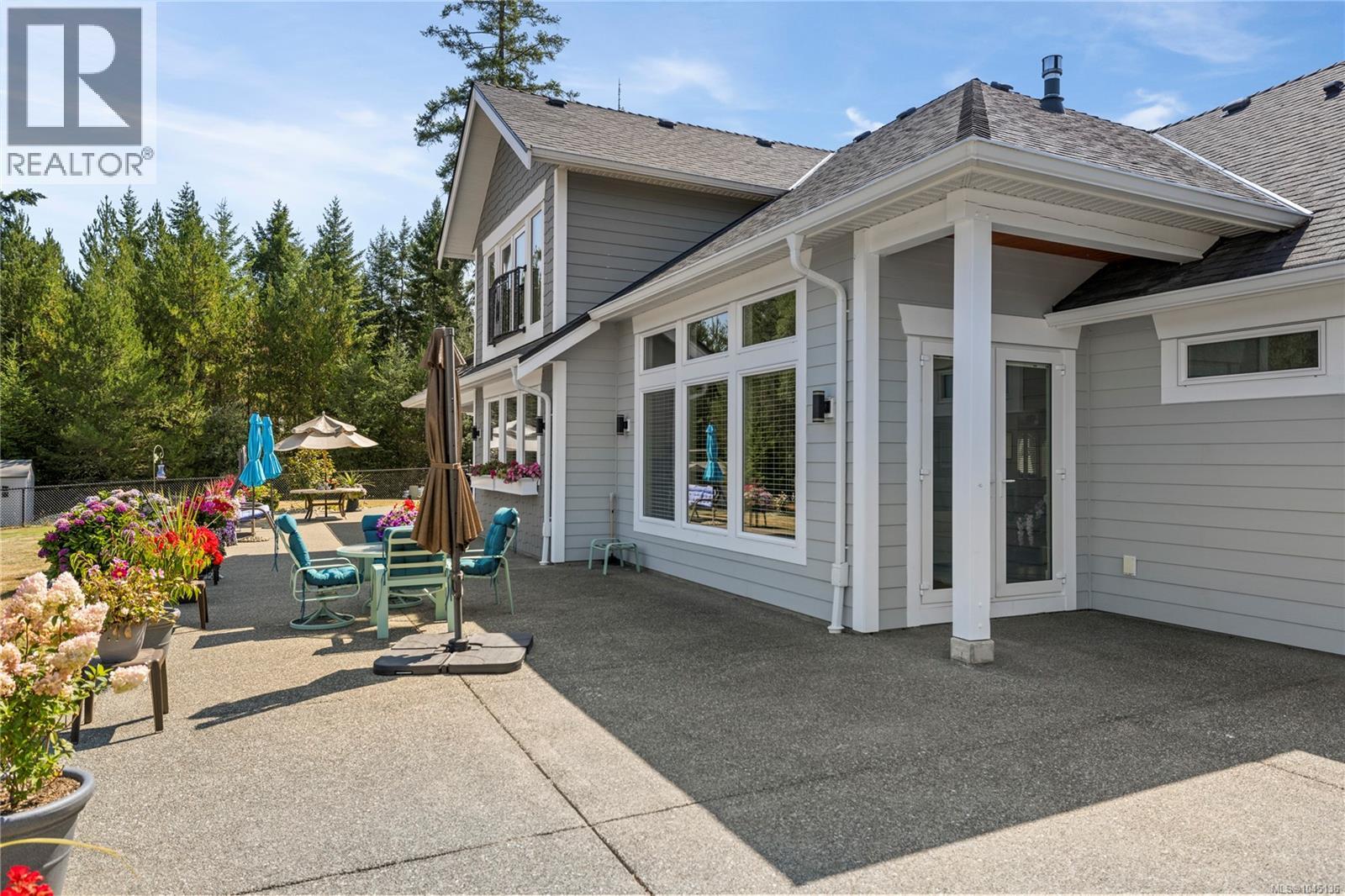 1045 Matuka Dr - 42