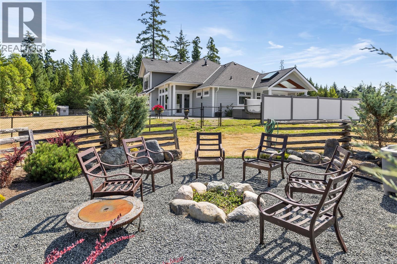 1045 Matuka Dr - Image 48