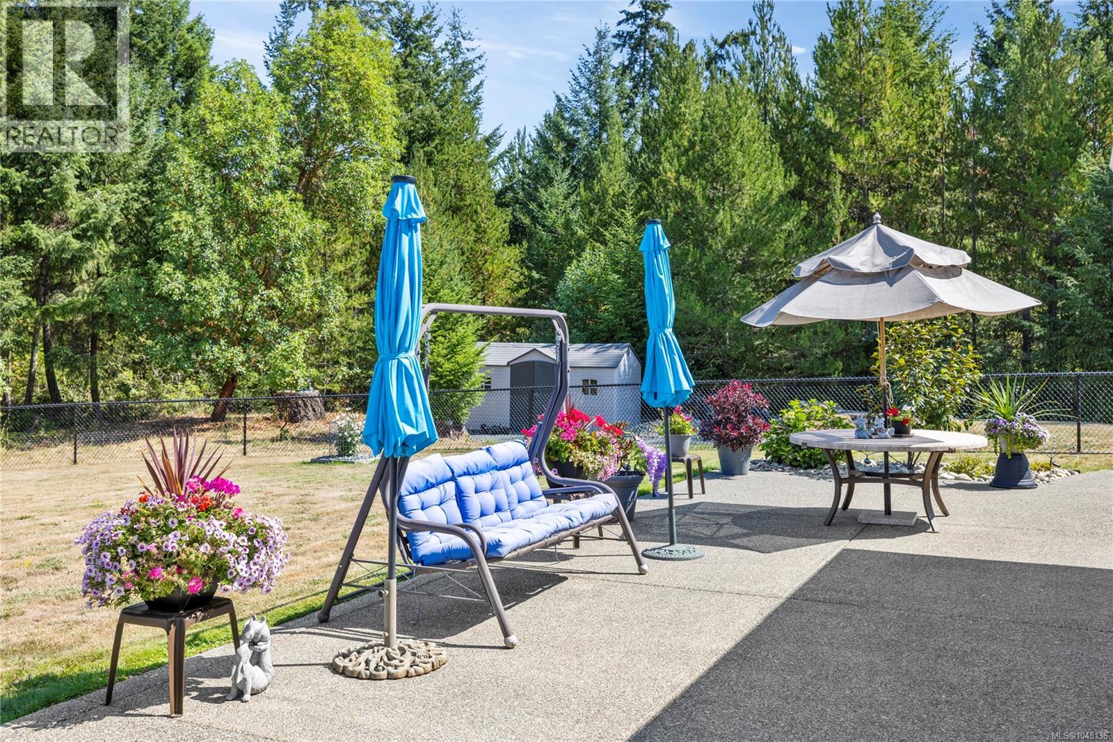 1045 Matuka Dr - Image 50
