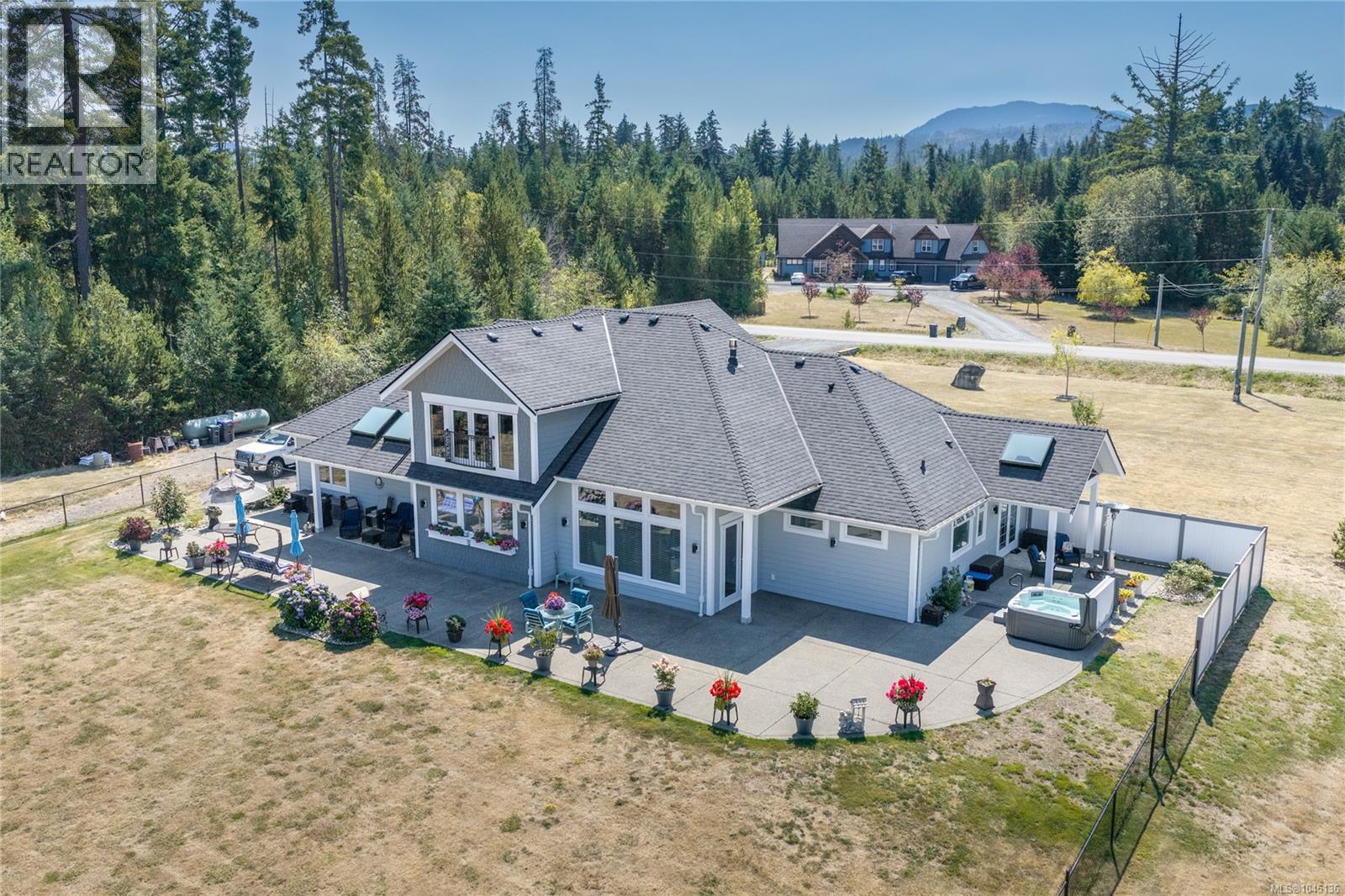 1045 Matuka Dr - 53
