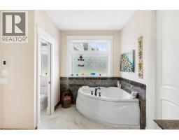 1045 Matuka Dr, Nanoose Bay, BC V9P9L3 Photo 33