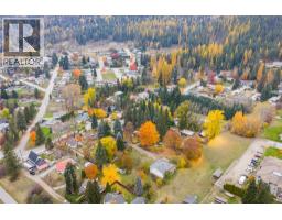1976 Watson Lane, Fruitvale, BC V0G1L1 Photo 35