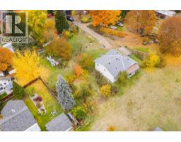 1976 Watson Lane, Fruitvale, BC V0G1L1 Photo 38