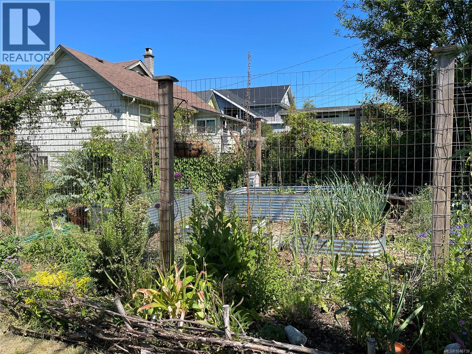 2629 2nd Ave - 30