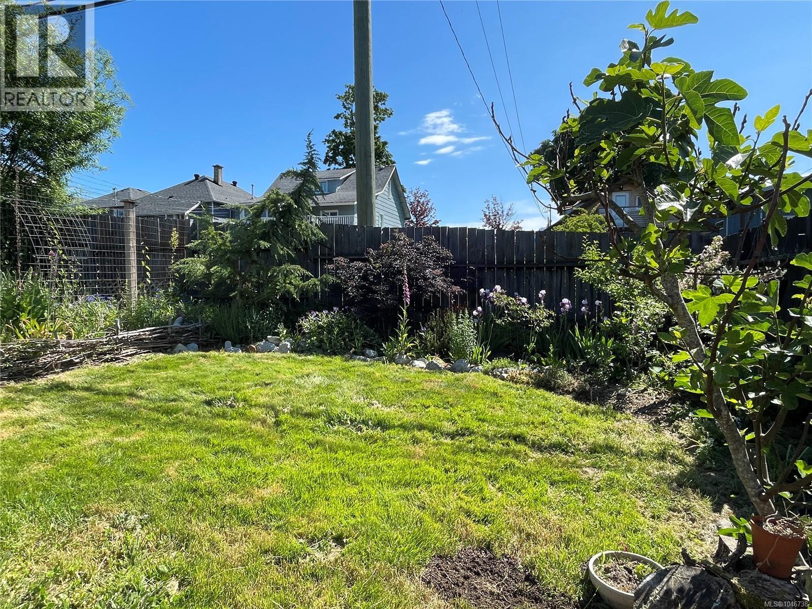 2629 2nd Ave - 33
