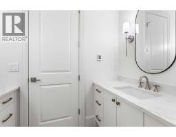 2009 28 Avenue SW - photo 30