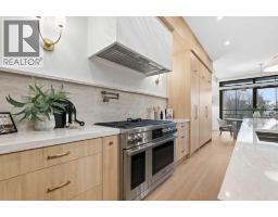 2009 28 Avenue SW - photo 11