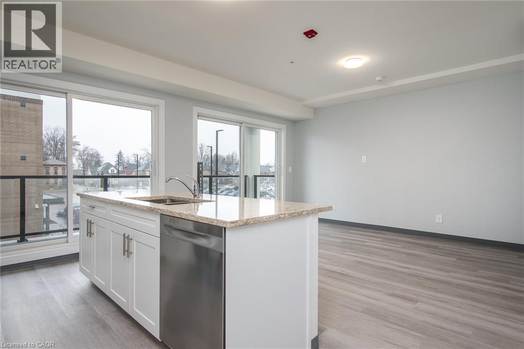 10 QUEEN Street Unit# 202
