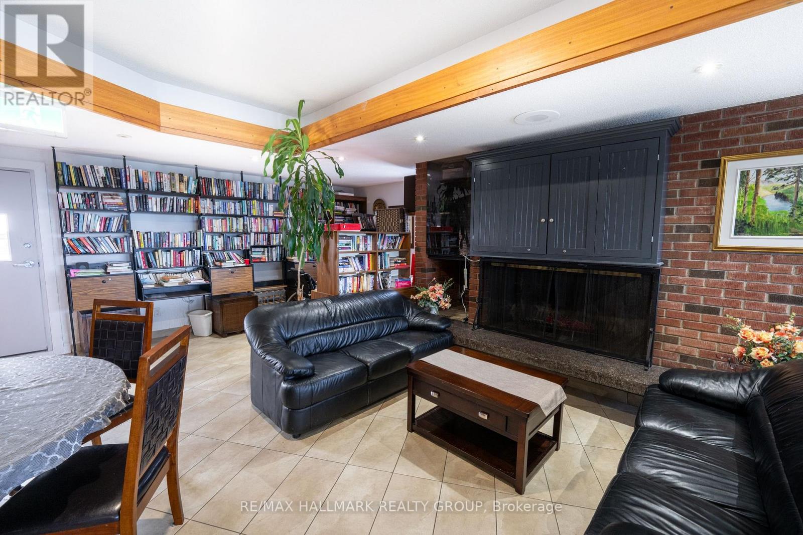 #906 20 CHESTERTON DRIVE - 30