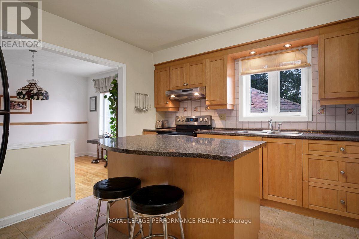 550 Wolffdale Crescent