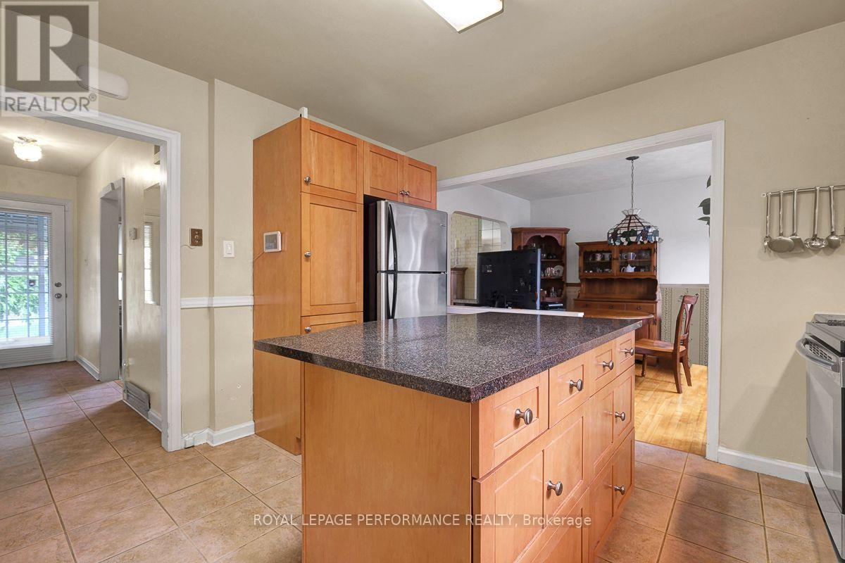 550 Wolffdale Crescent