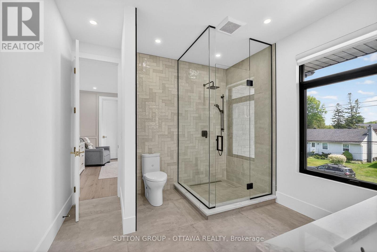 5 Bed, 5 Bath House for Sale in Ottawa – 1533 ROSEBELLA AVENUE, Ottawa – MLS# X13667312 - Image 37