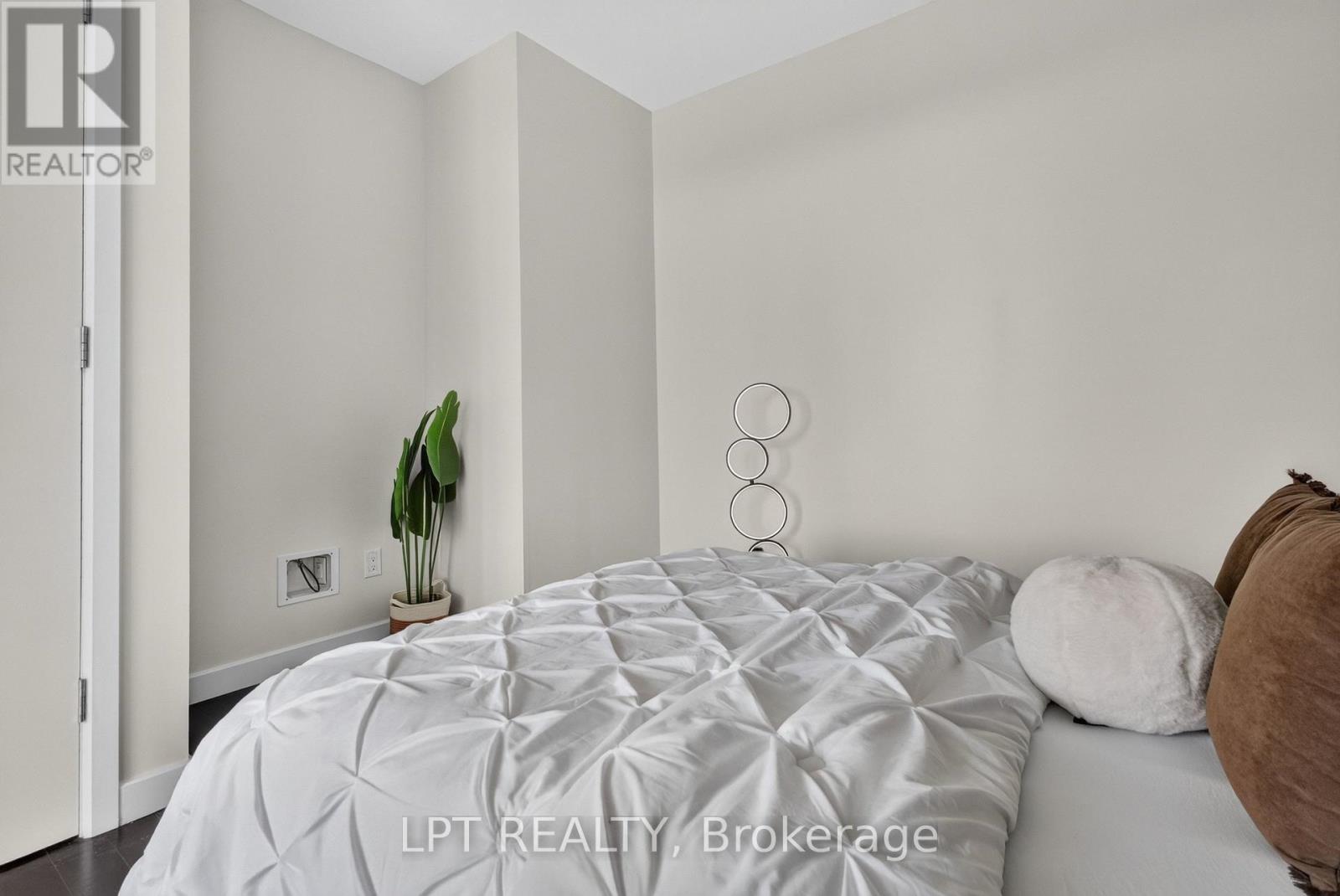 1 Bed, 1 Bath House for Rent in Ottawa – 1004 – 201 PARKDALE AVENUE, Ottawa – MLS# X13667370 - Image 18
