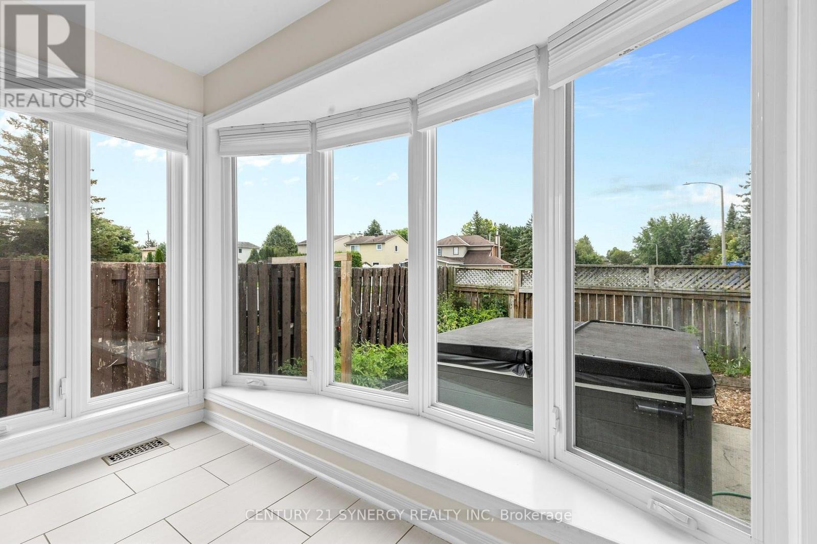 1449 LAURIN CRESCENT - 13