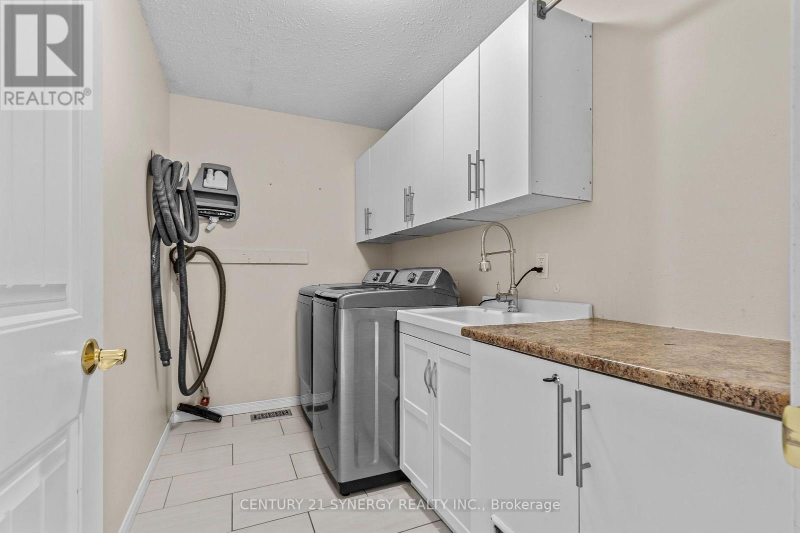 1449 LAURIN CRESCENT - 20