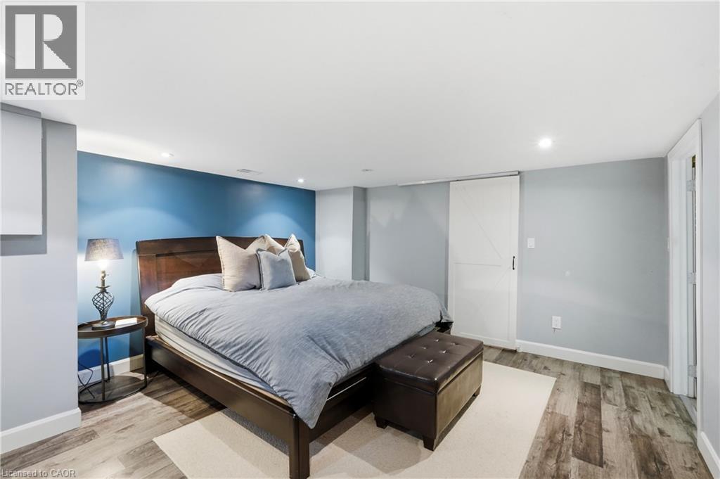146 LYNDEN Road - Image 28