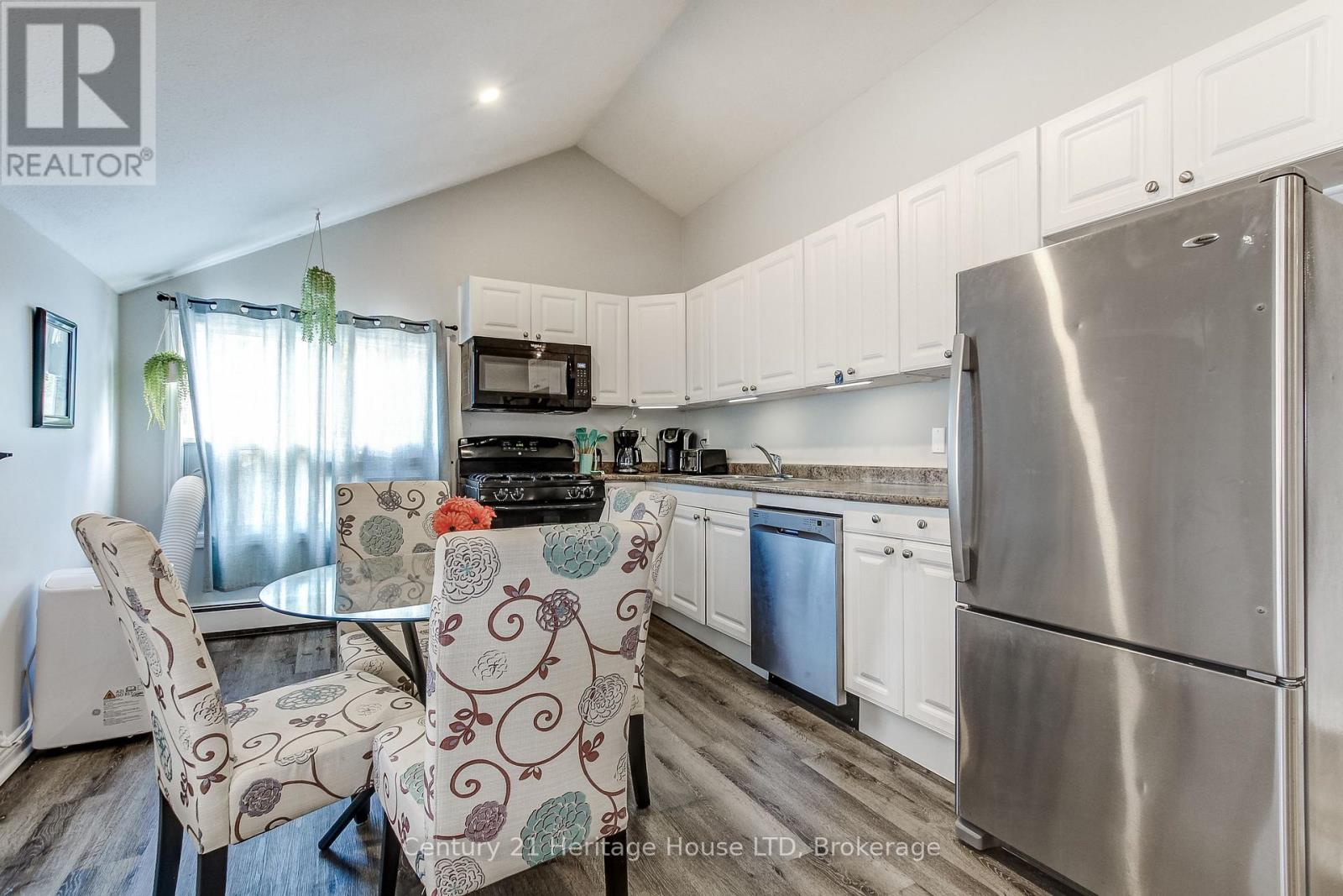 3820 TERRACE LANE - Image 29