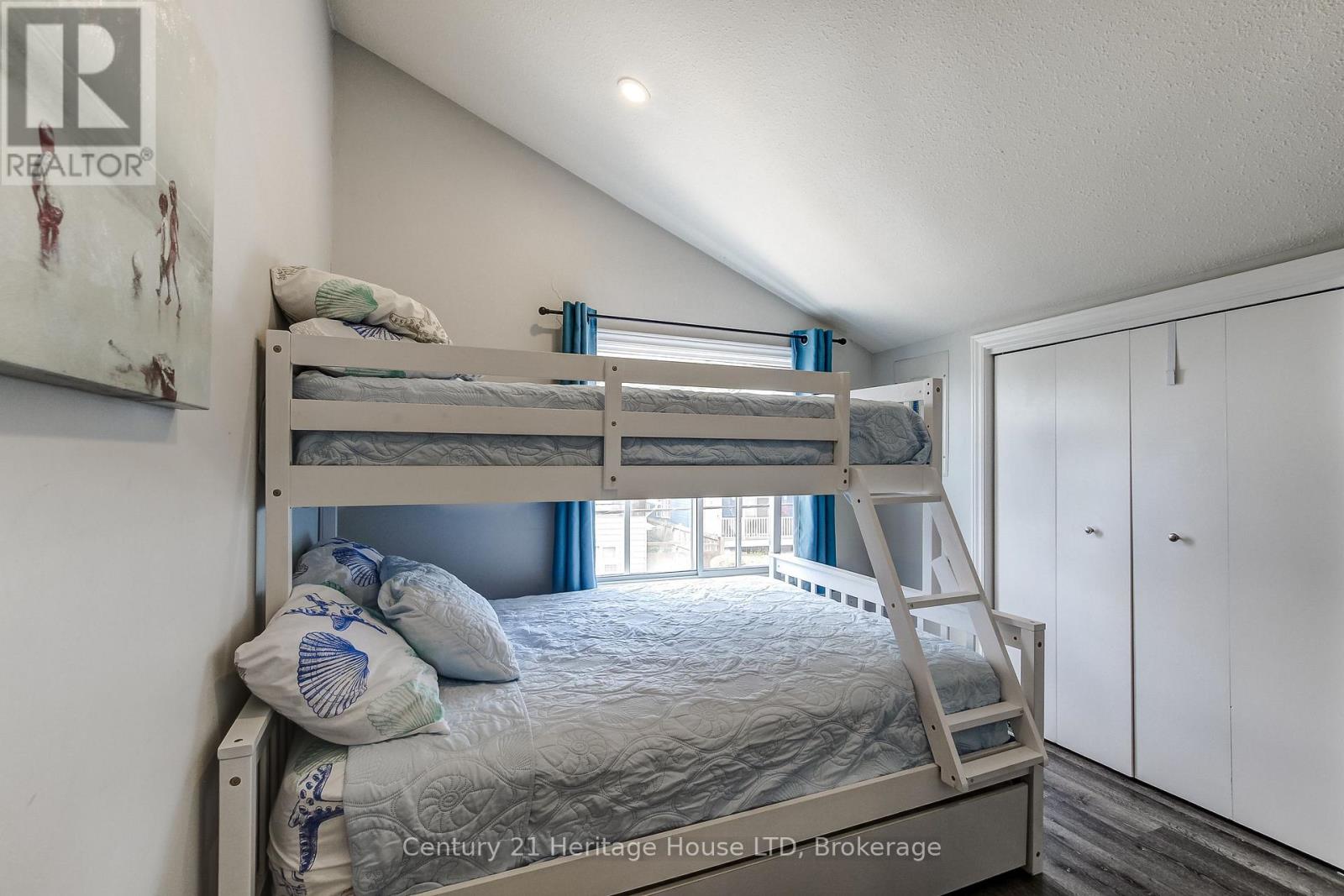 3820 TERRACE LANE - Image 33