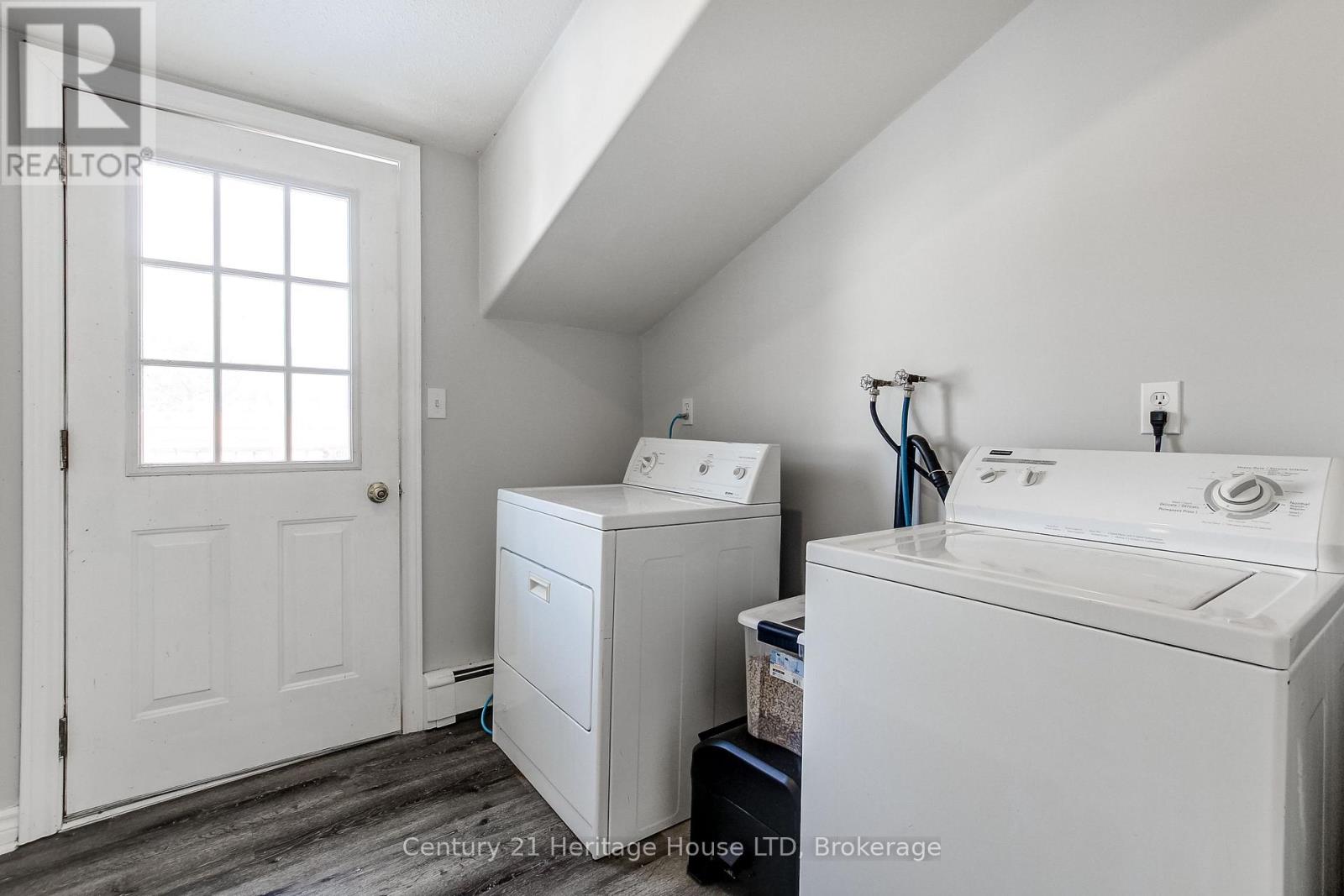 3820 TERRACE LANE - 35