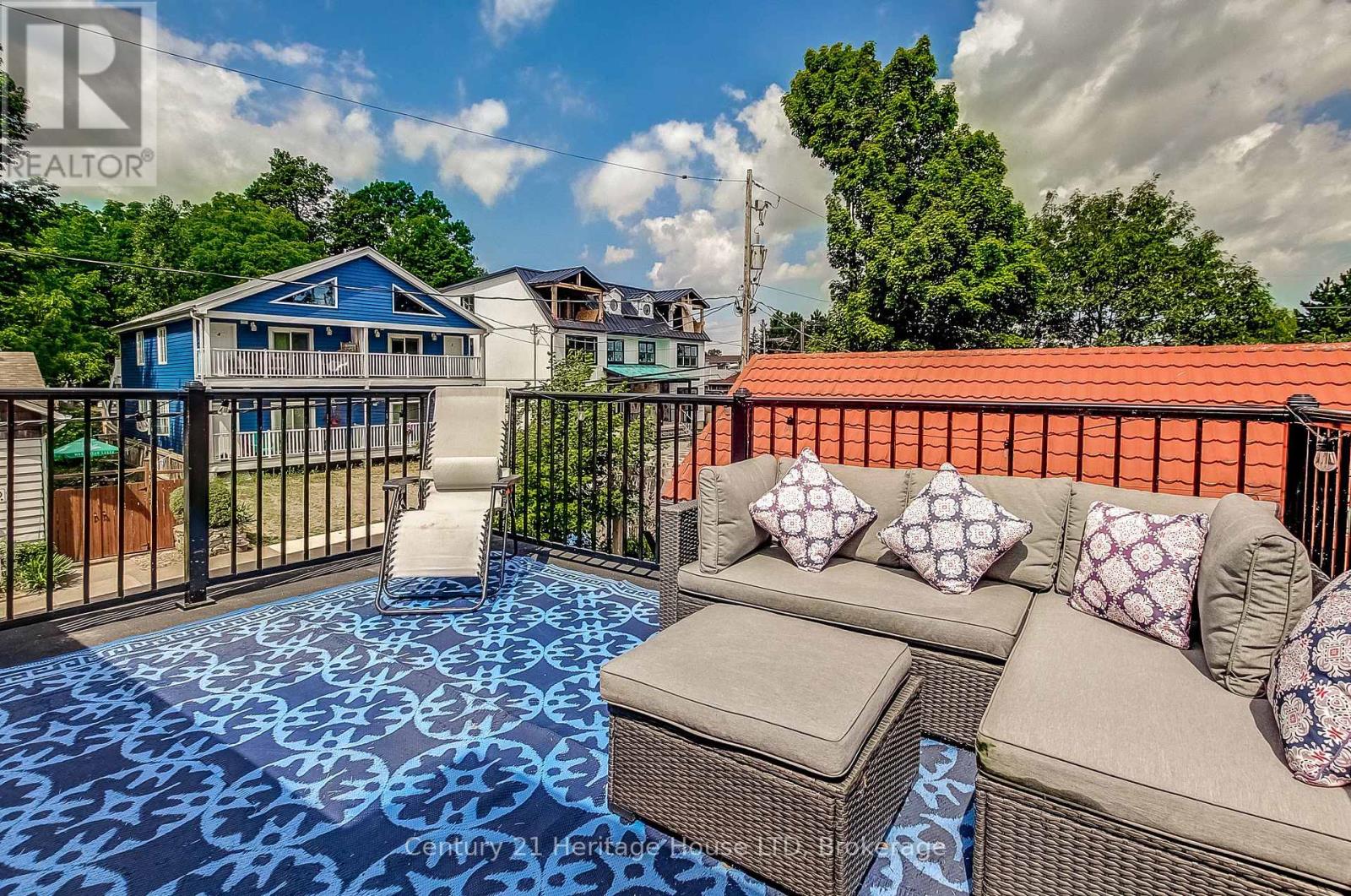 3820 TERRACE LANE - 36