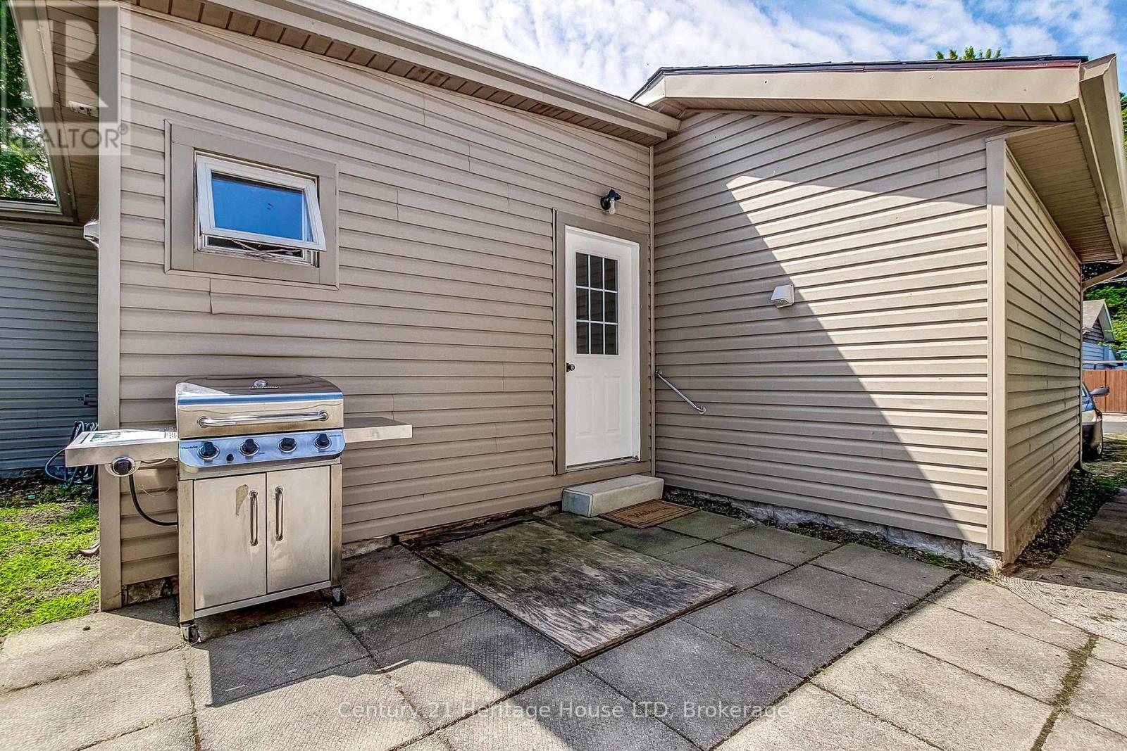 3820 TERRACE LANE - 41