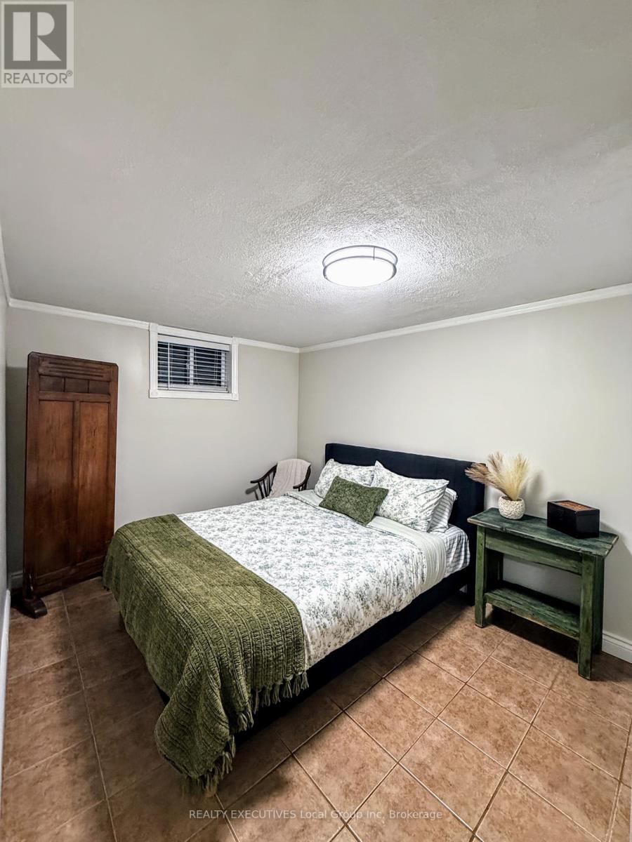 31 MCGIBBON STREET - Image 30