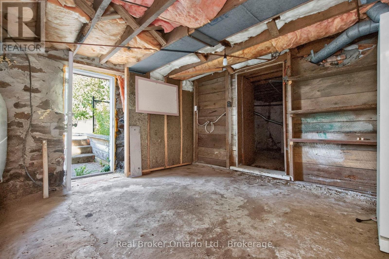 5494 VASEY ROAD - Image 31