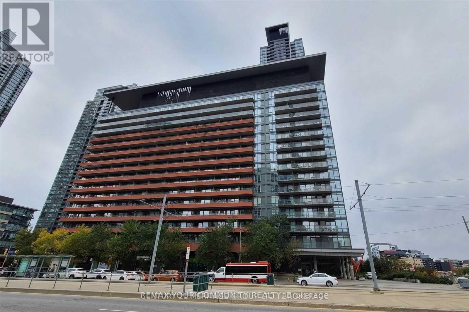 Photo of 4k Spadina Avenue
