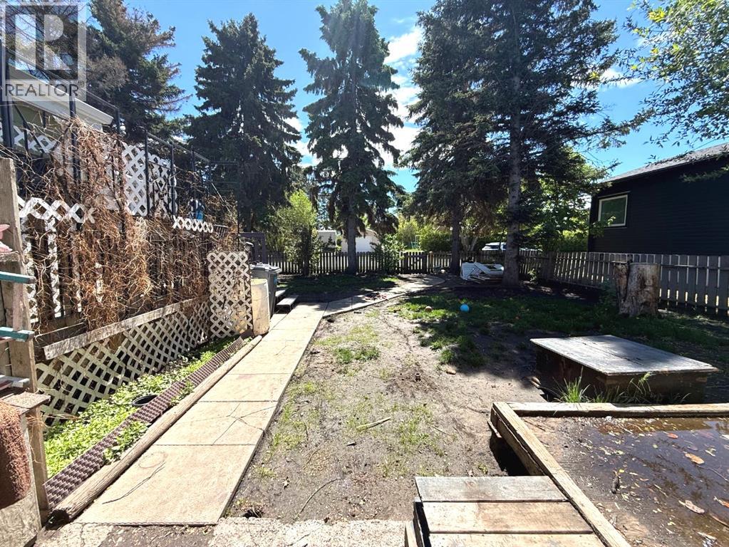 4724 45 Avenue - Photo 10