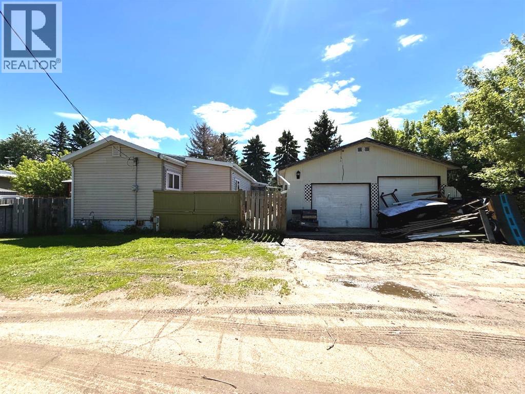 4724 45 Avenue - Photo 11