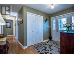 166 Dogberry Hill thumbnail 9