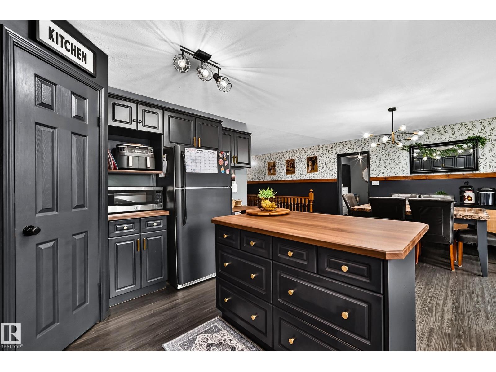 4809 51 Street - Photo 9