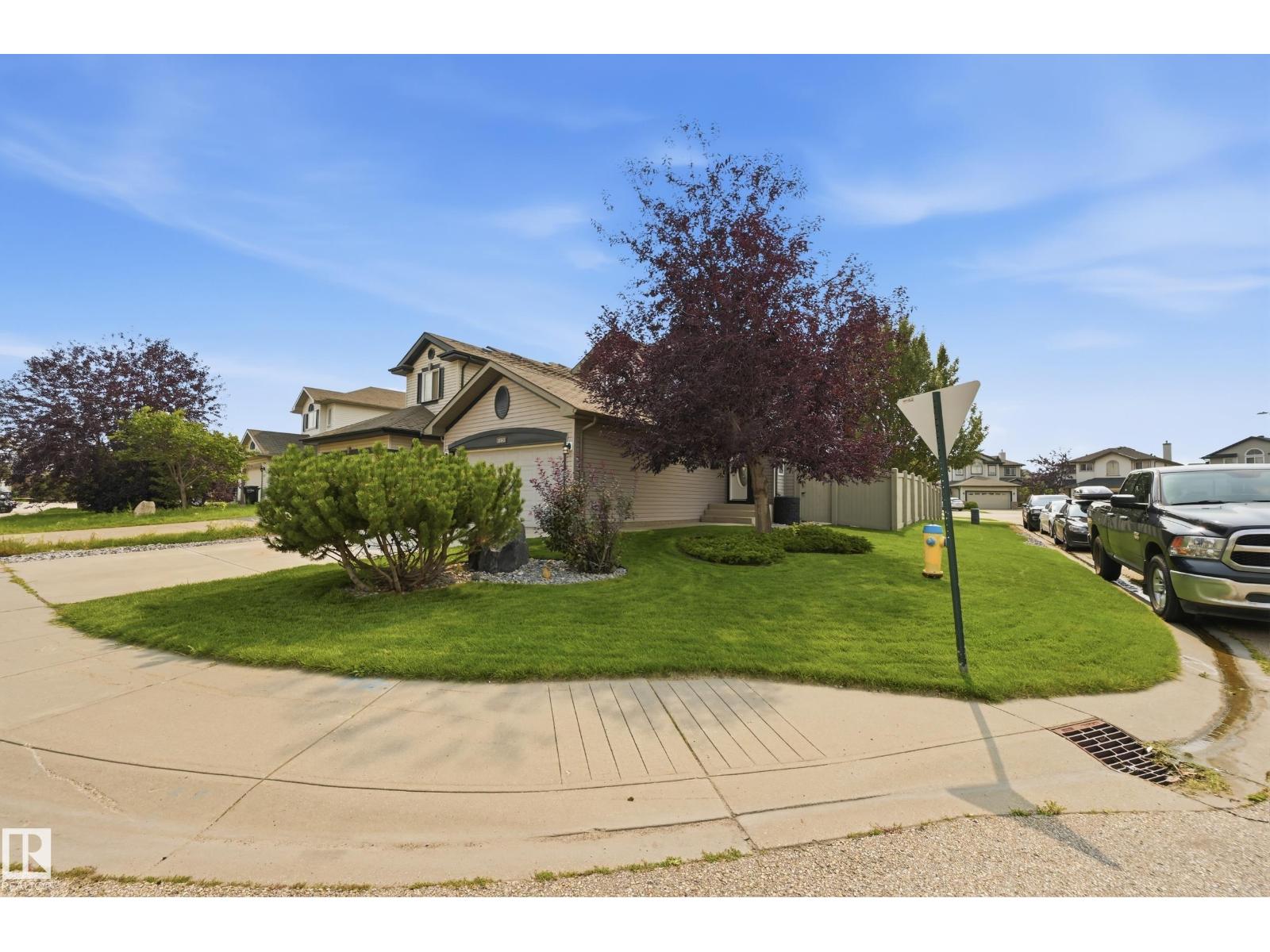 11543 11 AV SW, Rutherford (Edmonton), Edmonton photo 4