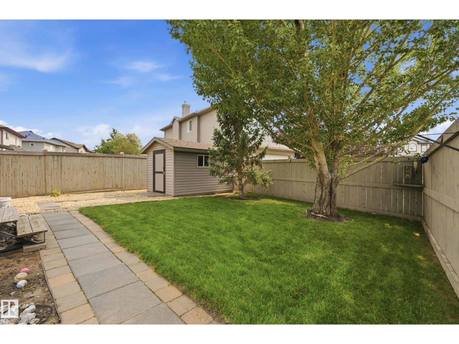 11543 11 AV SW - 42