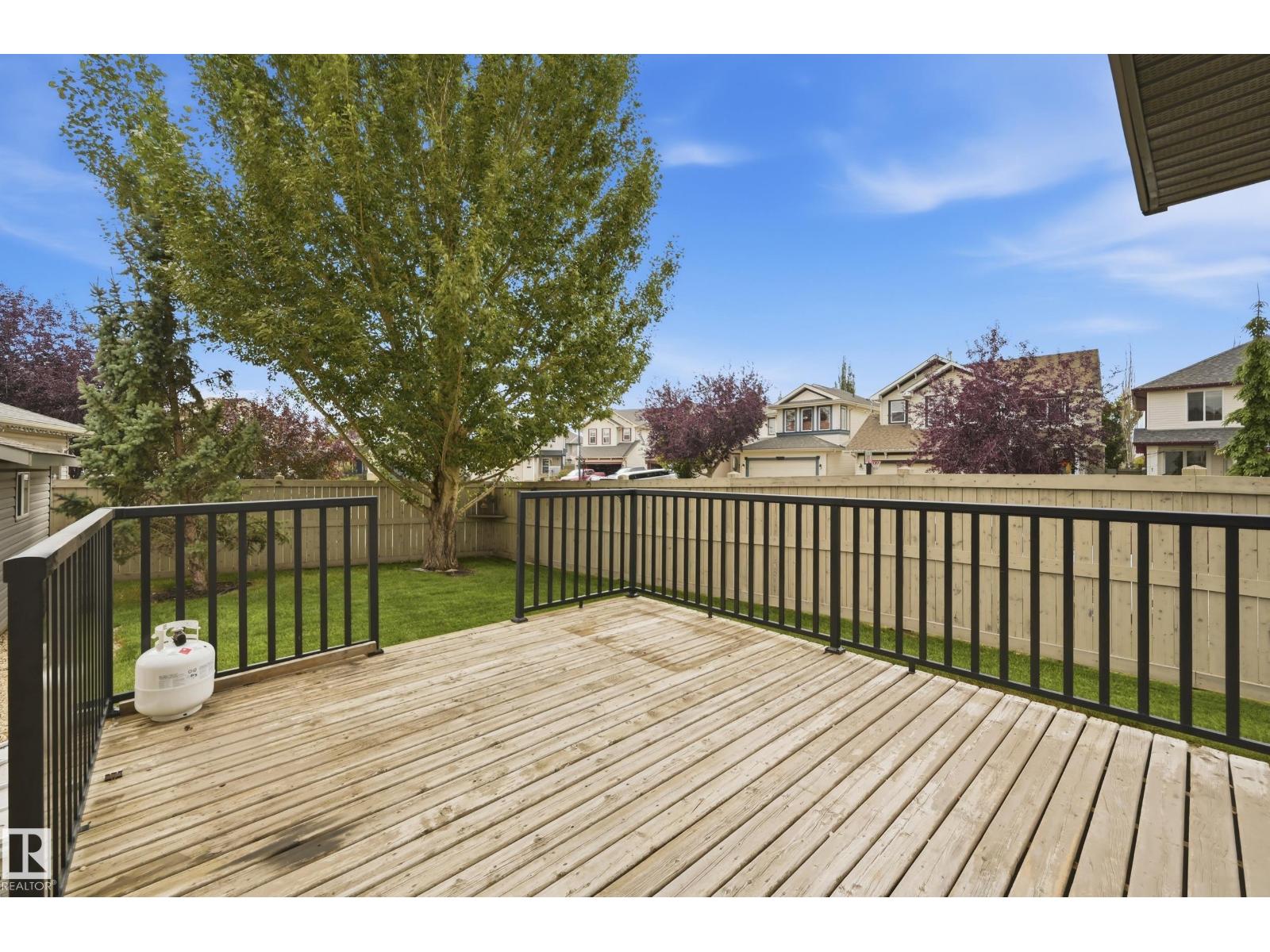 11543 11 AV SW - 39