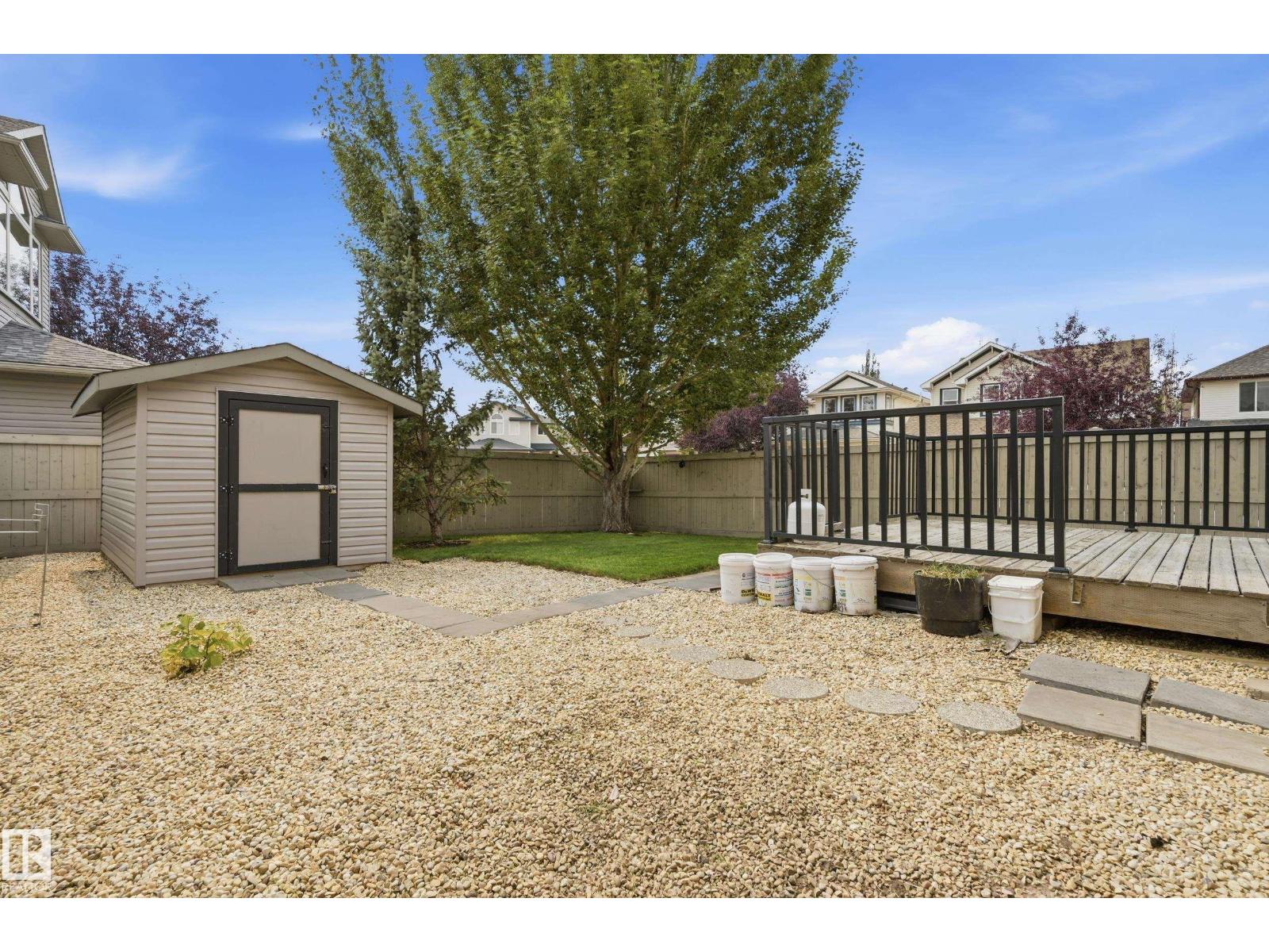 11543 11 AV SW - Image 44