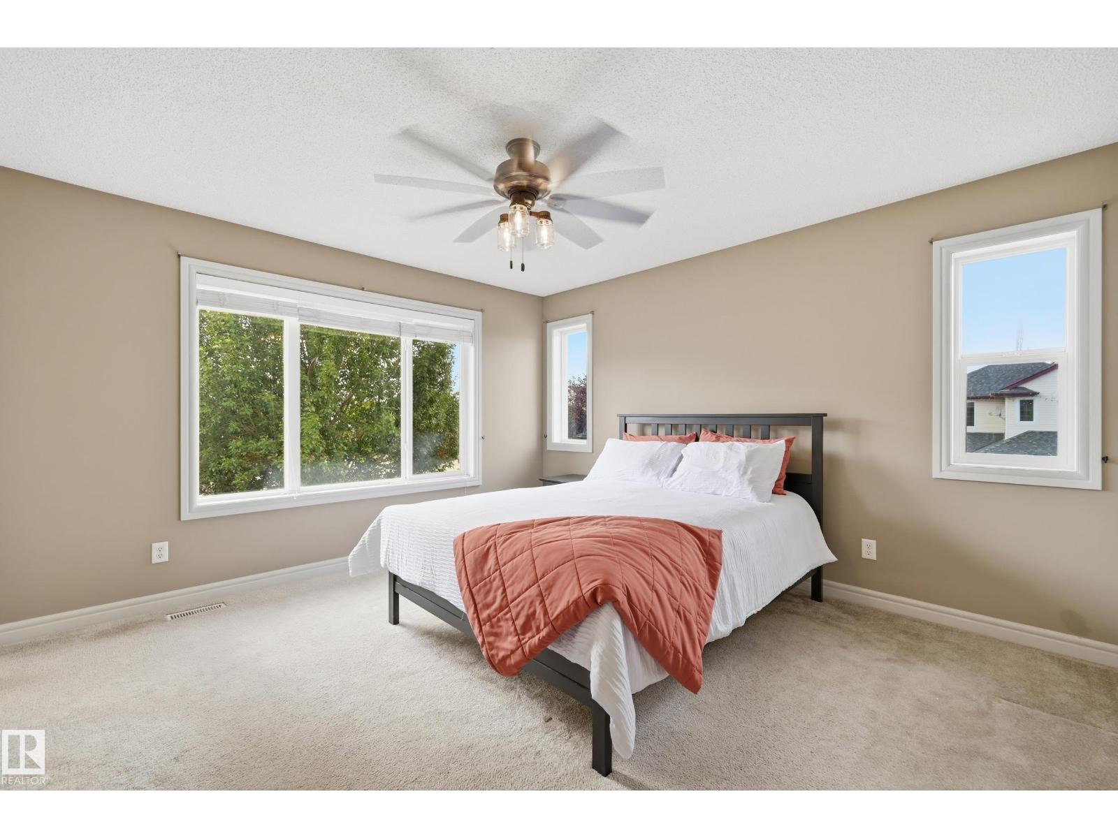 11543 11 AV SW - 21