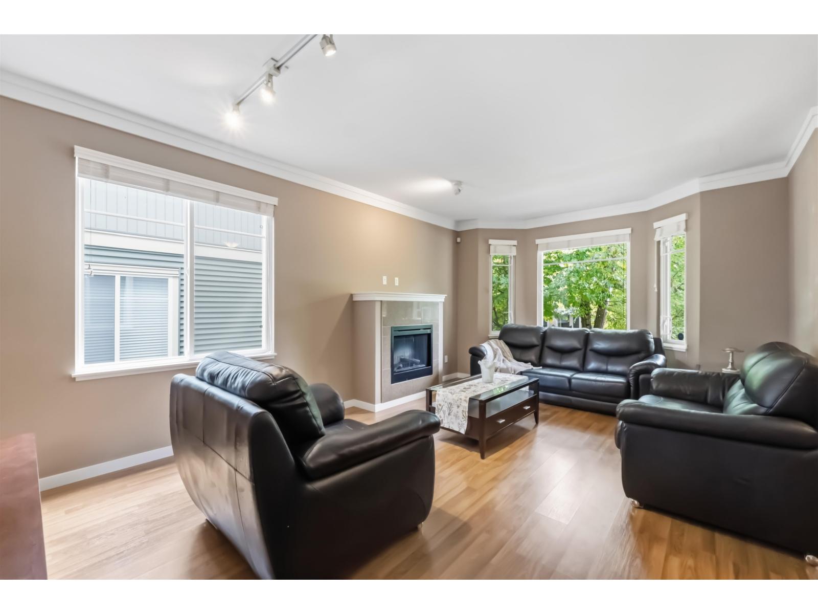 3 Bed, 3 Bath House for Sale in Surrey – 23 6575 192 STREET, Surrey – MLS# R3155045 - Image 4